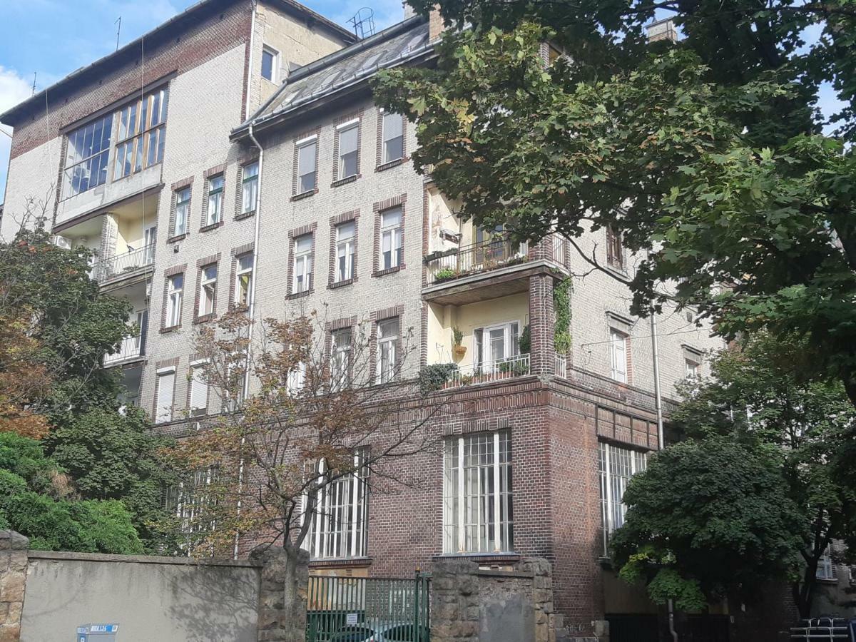 2 Bedroom Apartment near Heroes Square Boedapest Buitenkant foto