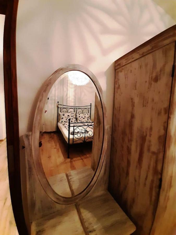 2 Bedroom Apartment near Heroes Square Boedapest Buitenkant foto